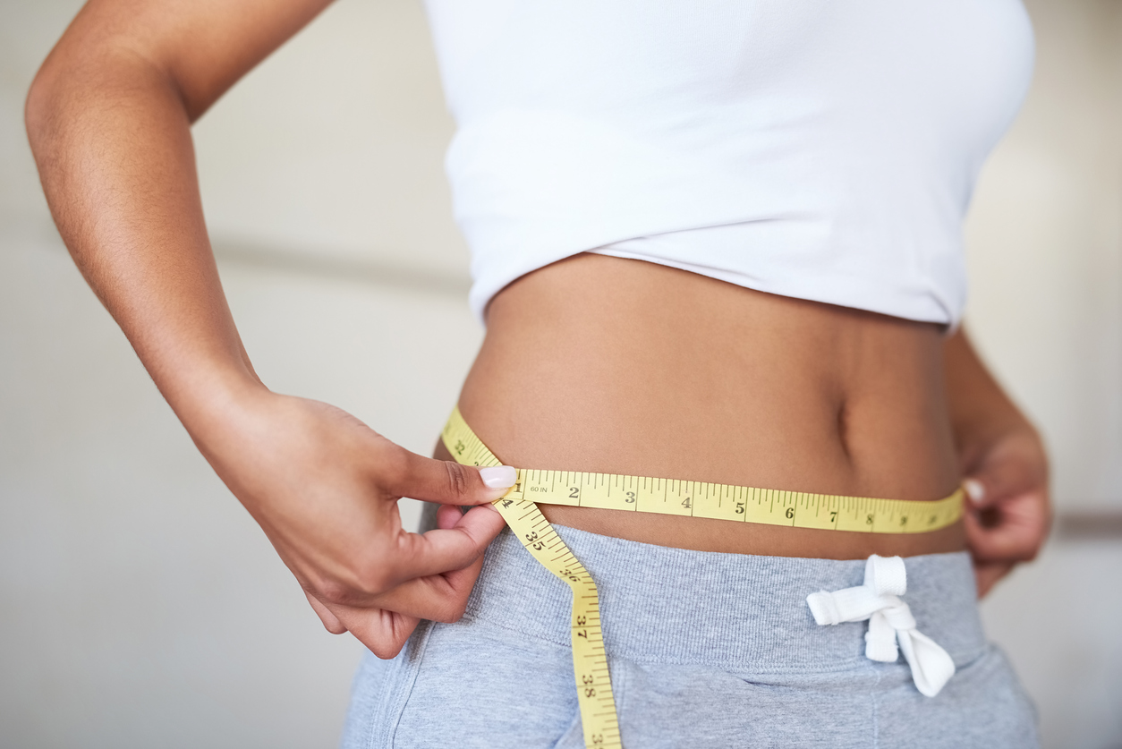 A diferença entre perder peso e perder gordura