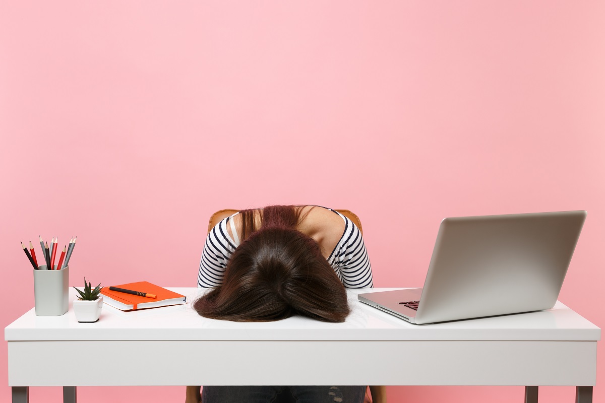 Dicas práticas para combater o cansaço pré-férias