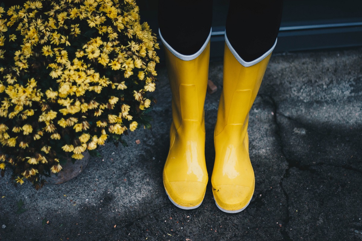 Dias de chuva rimam com botas impermeáveis. Veja as nossas sugestões